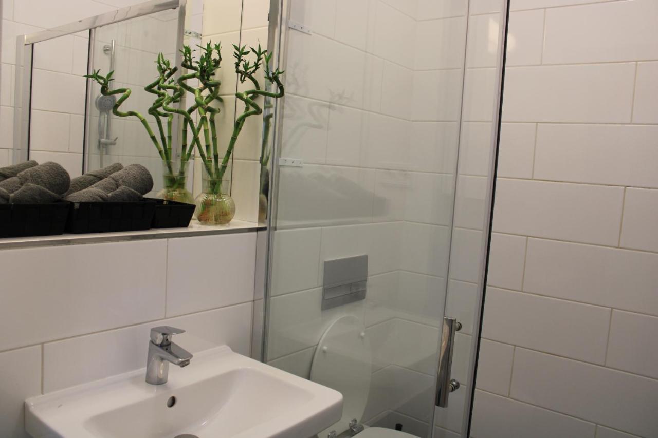 LYLY APARTMENT - Parkování Zdarma - U centra Praga Exterior foto